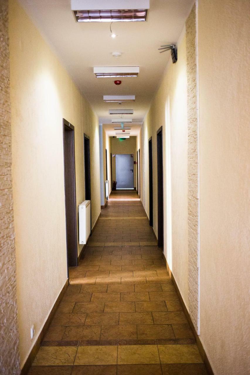 Okęcie 39 - Free Transfer To Airport Hostel Warszawa
