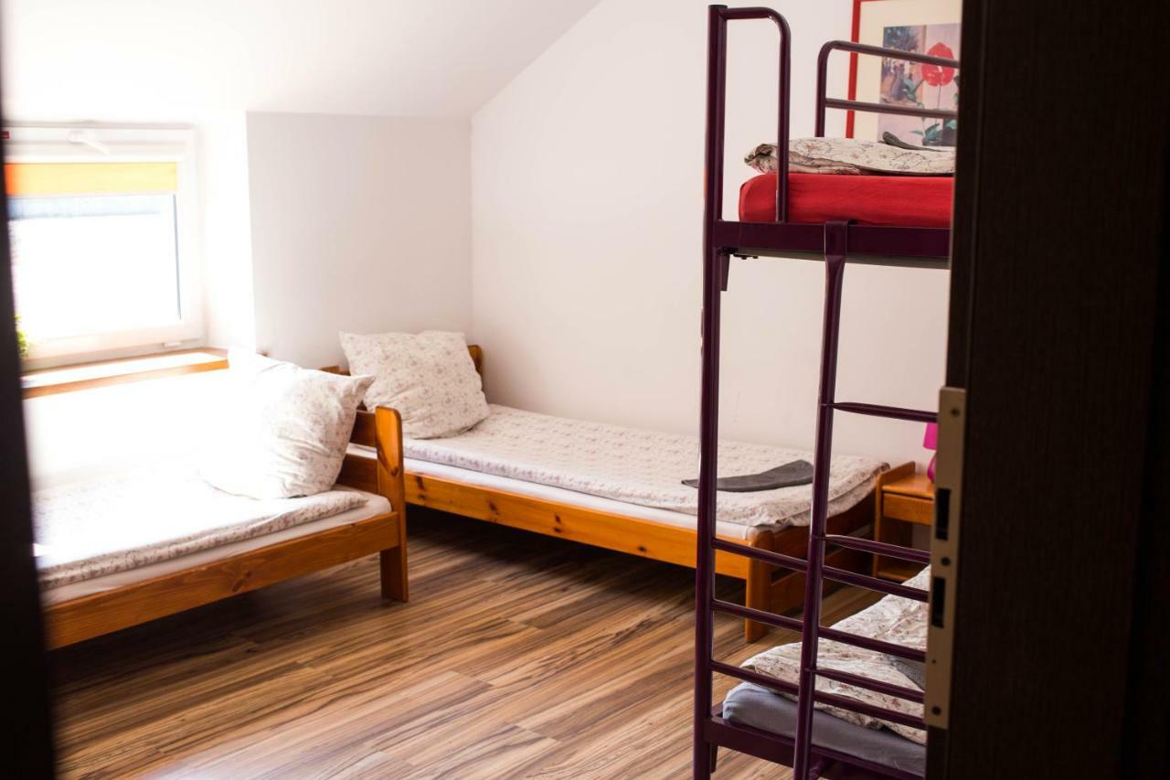 Hostel Okęcie 39 - Free Transfer To Airport Warszawa