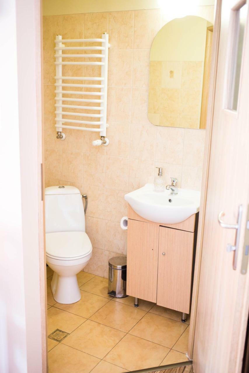 Okęcie 39 - Free Transfer To Airport Hostel Warszawa